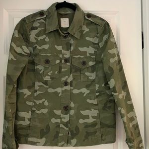Gap camo shirt jacket
